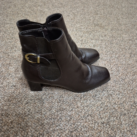 Nickels Women Simona Faux Leather Ankle Boots - Picture 3 of 9
